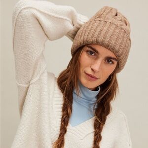 Free People Coastline Beanie - NWT OS in Fawn